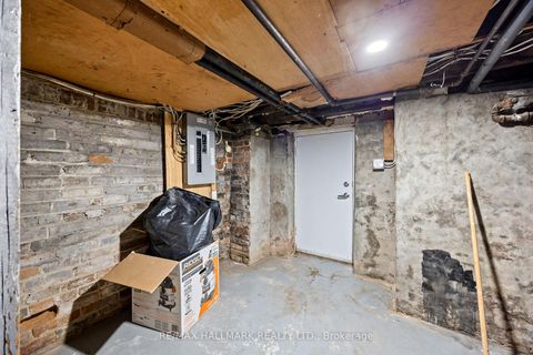 Photo 21 at 690 Adelaide Street W, Niagara, Toronto