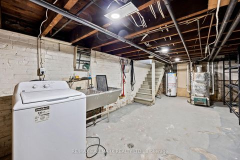 Photo 22 at 690 Adelaide Street W, Niagara, Toronto