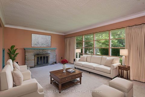Photo 7 at 11 Faircroft Boulevard, Cliffcrest, Toronto