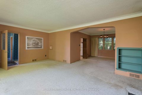 Photo 8 at 11 Faircroft Boulevard, Cliffcrest, Toronto