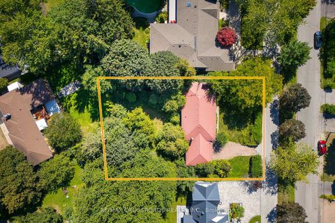 Photo 31 at 11 Faircroft Boulevard, Cliffcrest, Toronto