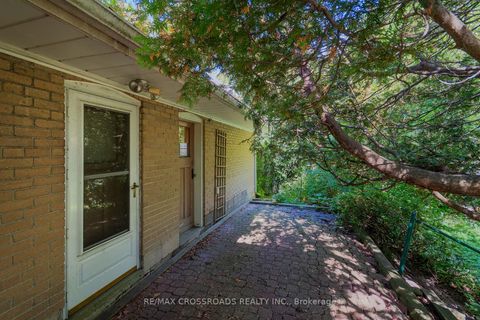 Photo 32 at 11 Faircroft Boulevard, Cliffcrest, Toronto