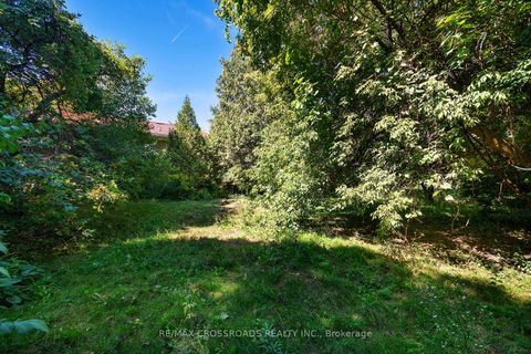 Photo 36 at 11 Faircroft Boulevard, Cliffcrest, Toronto