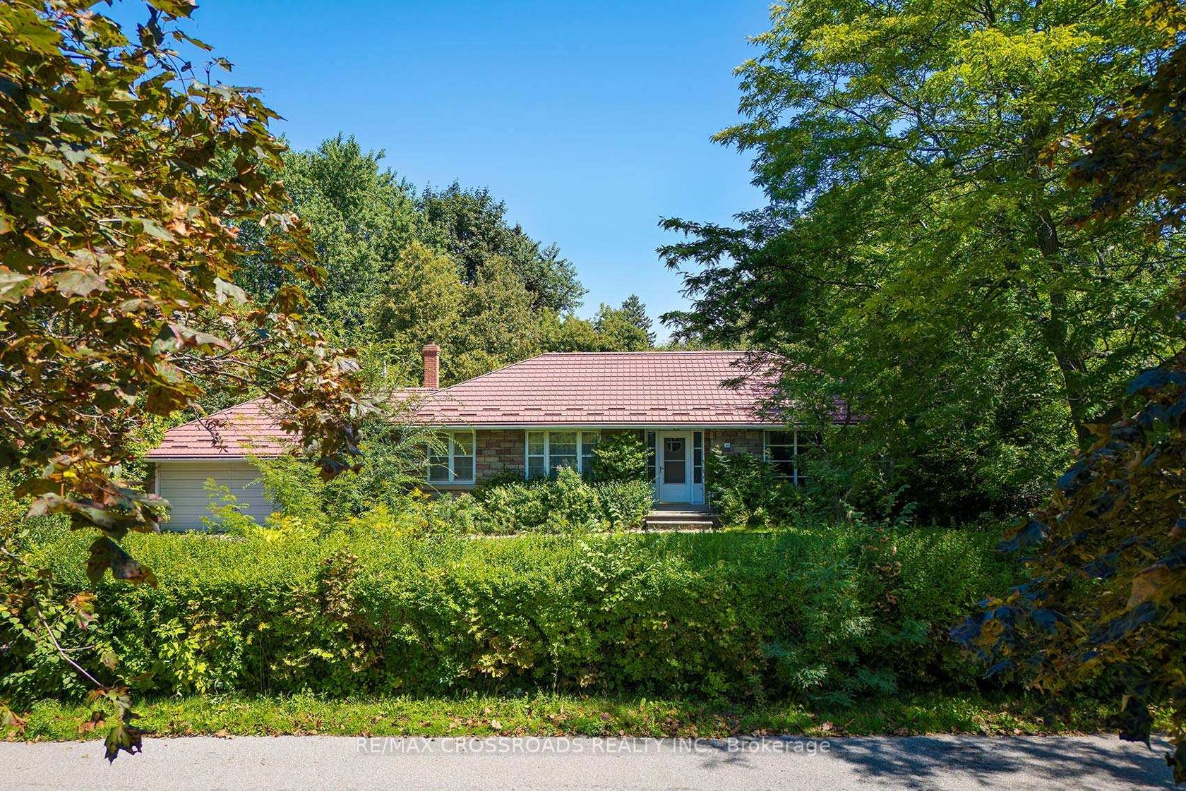 11 Faircroft Boulevard, Cliffcrest, Toronto 