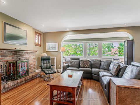 Photo 3 at 209 Arlington Avenue, Cedarvale, Toronto