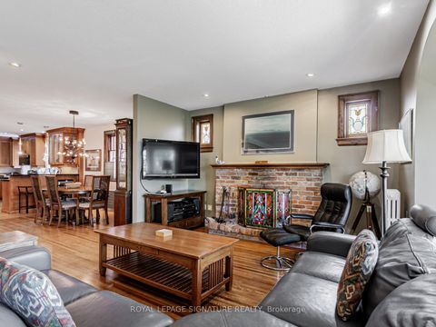 Photo 4 at 209 Arlington Avenue, Cedarvale, Toronto