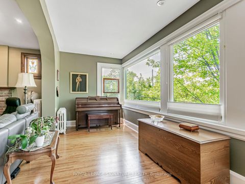 Photo 5 at 209 Arlington Avenue, Cedarvale, Toronto