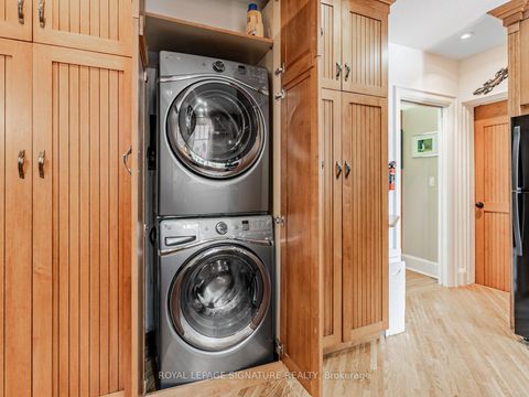 Photo 15 at 209 Arlington Avenue, Cedarvale, Toronto