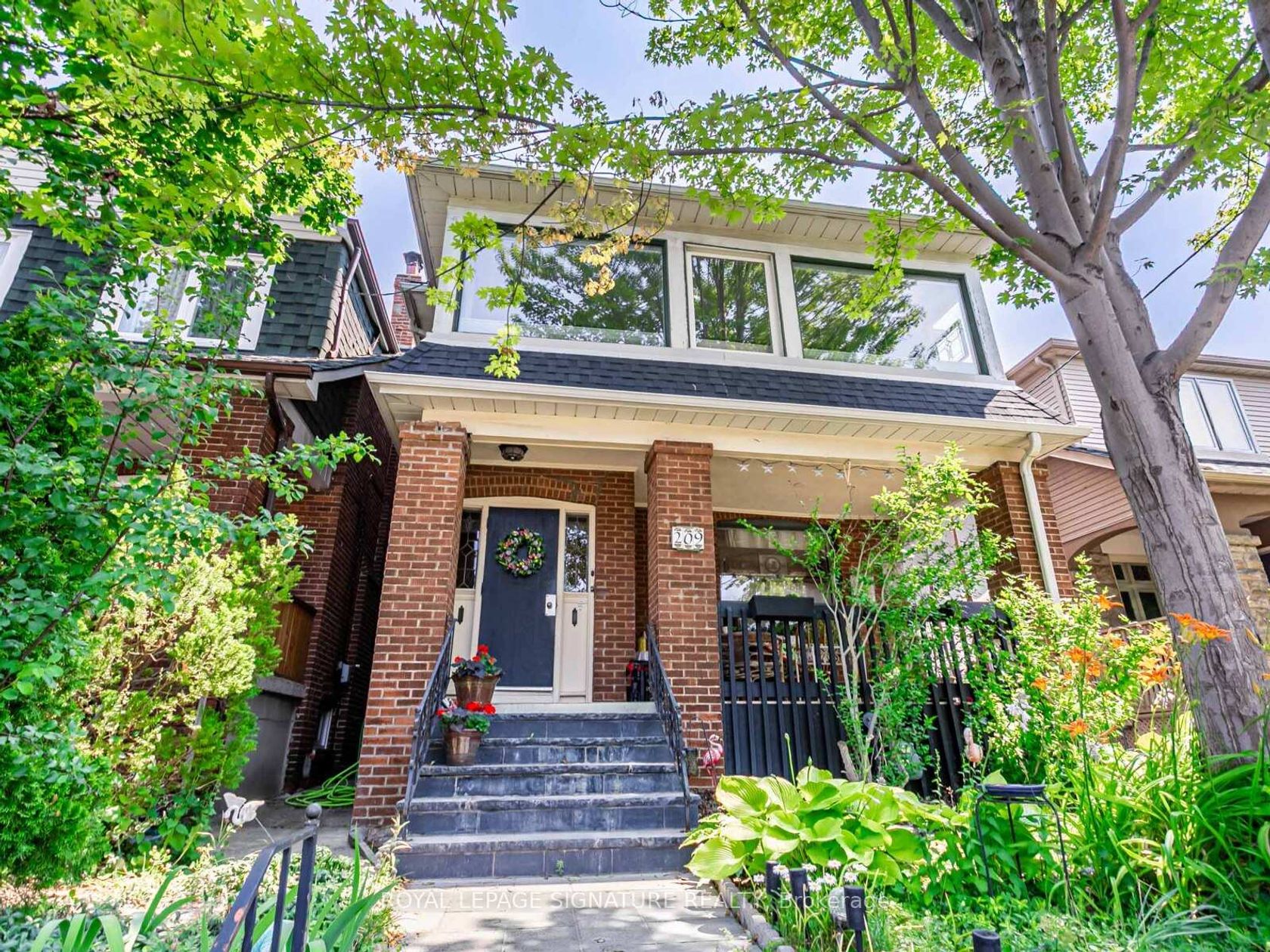 209 Arlington Avenue, Cedarvale, Toronto 