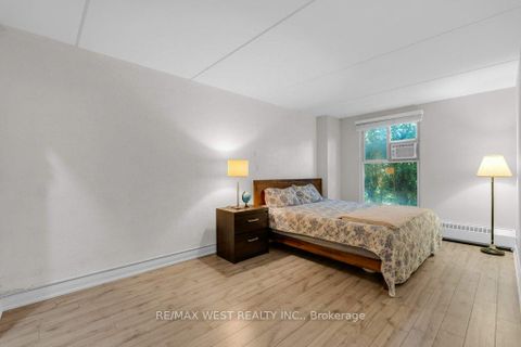 Photo 19 at 203 - 2 Glamorgan Avenue, Dorset Park, Toronto