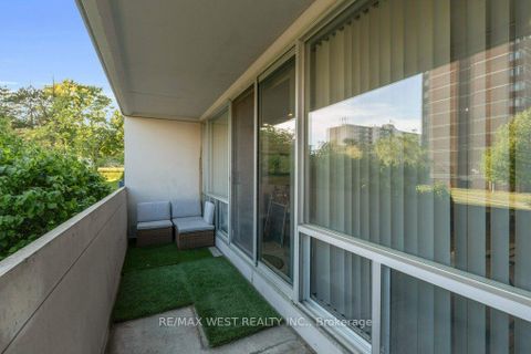 Photo 22 at 203 - 2 Glamorgan Avenue, Dorset Park, Toronto