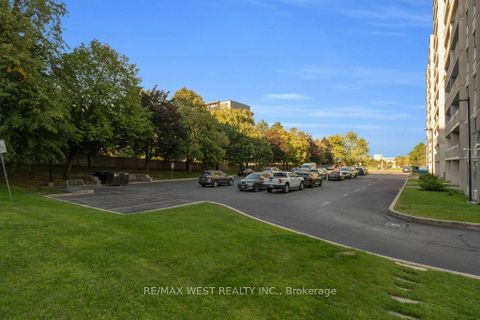 Photo 32 at 203 - 2 Glamorgan Avenue, Dorset Park, Toronto