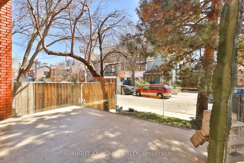 Photo 6 at 694 Richmond Street W, Niagara, Toronto