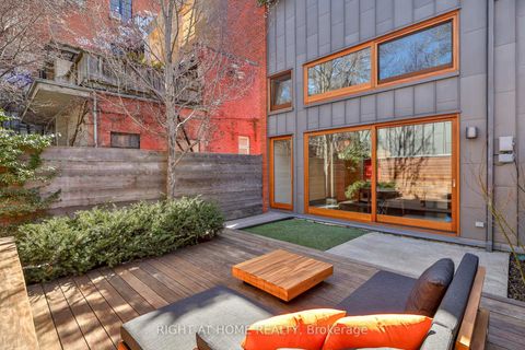 Photo 12 at 694 Richmond Street W, Niagara, Toronto