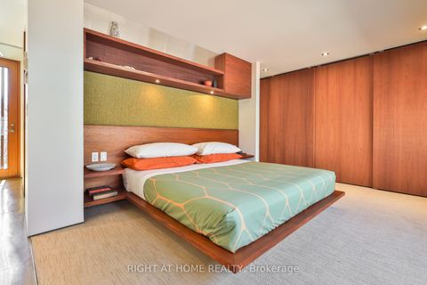 Photo 16 at 694 Richmond Street W, Niagara, Toronto