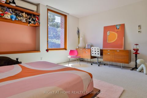 Photo 23 at 694 Richmond Street W, Niagara, Toronto
