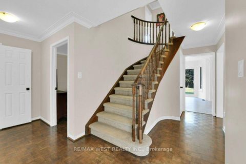 Photo 3 at 1 Langford Street, Harding, Richmond Hill