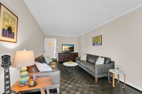 Photo 6 at 1 Langford Street, Harding, Richmond Hill