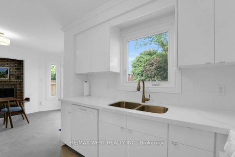 Photo 11 at 1 Langford Street, Harding, Richmond Hill