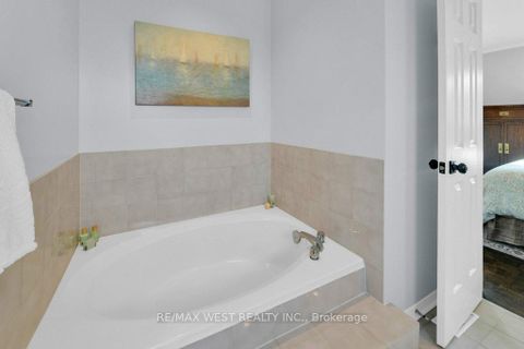 Photo 26 at 1 Langford Street, Harding, Richmond Hill