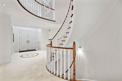 Photo 1 at 101 Woodgreen Drive, Islington Woods, Vaughan