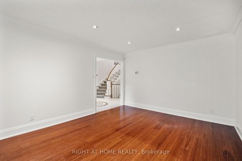 Photo 4 at 101 Woodgreen Drive, Islington Woods, Vaughan