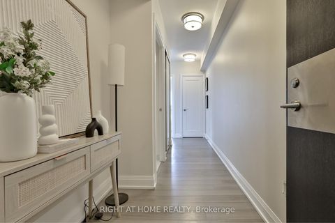 Photo 3 at 709 - 18 Graydon Hall Drive, Donalda, Toronto