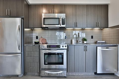 Photo 7 at 709 - 18 Graydon Hall Drive, Donalda, Toronto