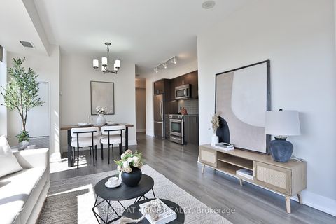 Photo 10 at 709 - 18 Graydon Hall Drive, Donalda, Toronto