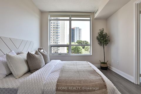 Photo 18 at 709 - 18 Graydon Hall Drive, Donalda, Toronto