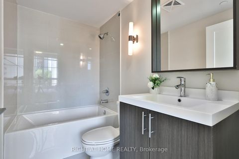 Photo 21 at 709 - 18 Graydon Hall Drive, Donalda, Toronto