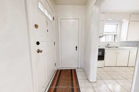 Photo 5 at 18 Stephen Drive, Queensway, Toronto