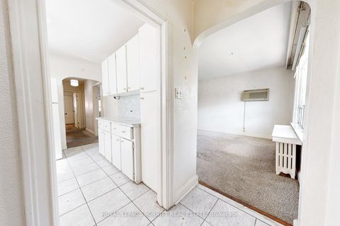 Photo 6 at 18 Stephen Drive, Queensway, Toronto