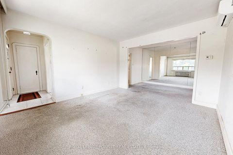 Photo 8 at 18 Stephen Drive, Queensway, Toronto