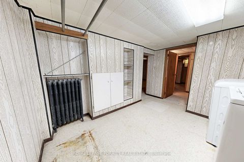 Photo 34 at 18 Stephen Drive, Queensway, Toronto