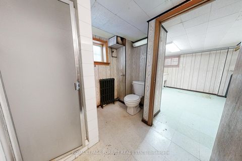 Photo 35 at 18 Stephen Drive, Queensway, Toronto