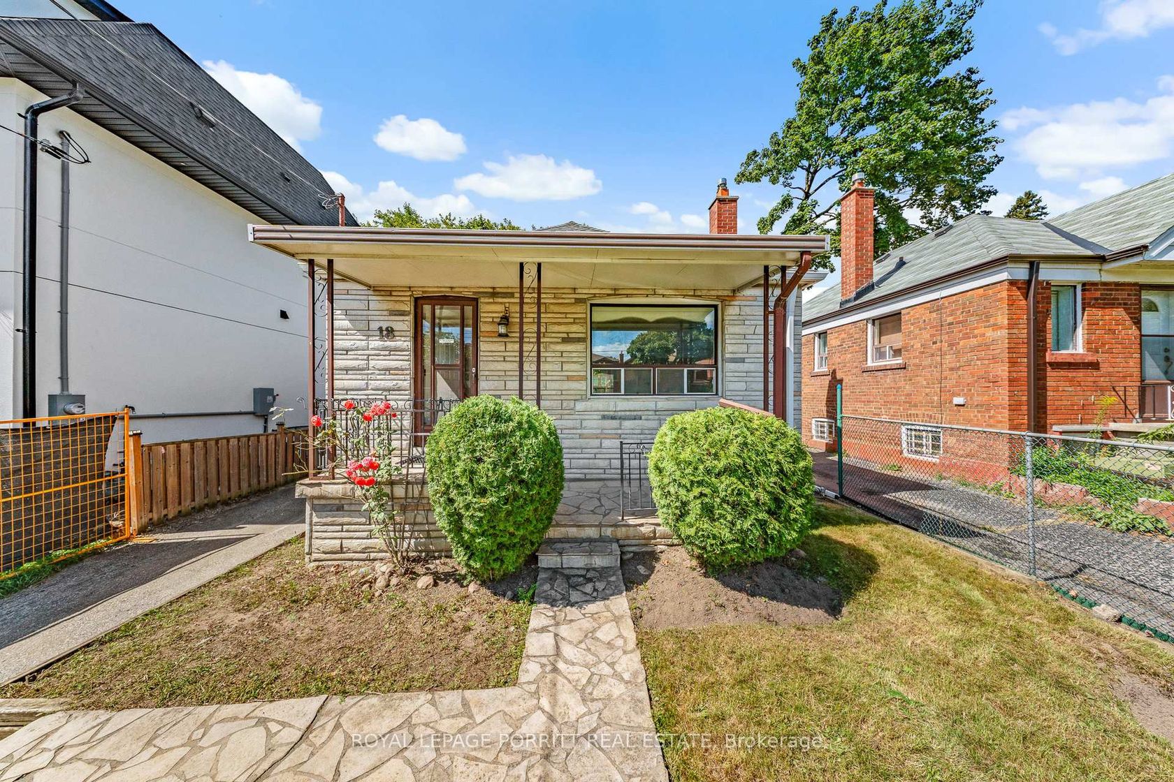 18 Stephen Drive, Queensway, Toronto 