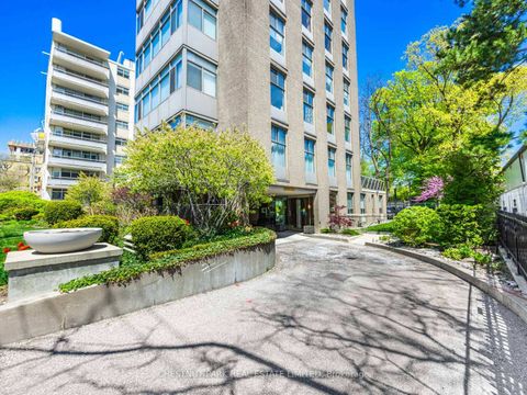 Photo 1 at 8 - 423 Avenue Road, St. Clair, Toronto