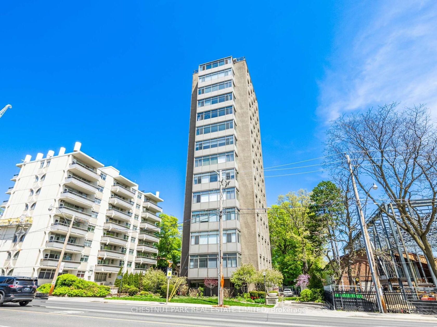 8 - 423 Avenue Road, St. Clair, Toronto 