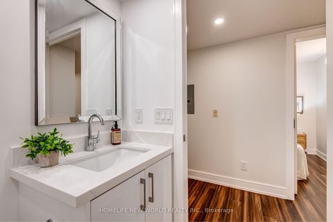Photo 4 at 903 - 208 Queens Quay W, Waterfront Communities C1, Toronto