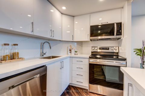 Photo 8 at 903 - 208 Queens Quay W, Waterfront Communities C1, Toronto