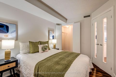 Photo 12 at 903 - 208 Queens Quay W, Waterfront Communities C1, Toronto