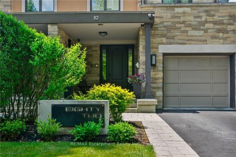 Photo 2 at 82 Brant Street, CO Central, Oakville