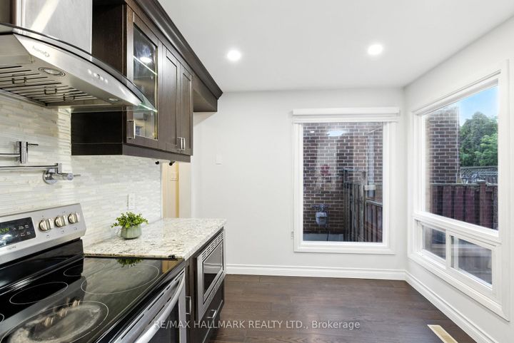 Photo 17 at 100 Eleanor Circle, South Richvale, Richmond Hill