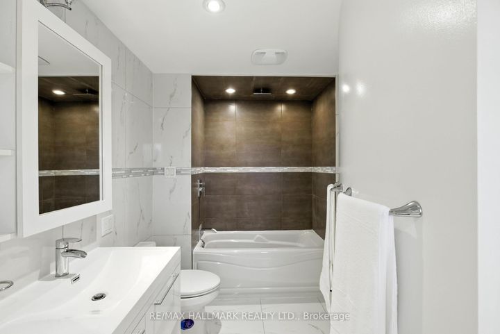 Photo 35 at 100 Eleanor Circle, South Richvale, Richmond Hill