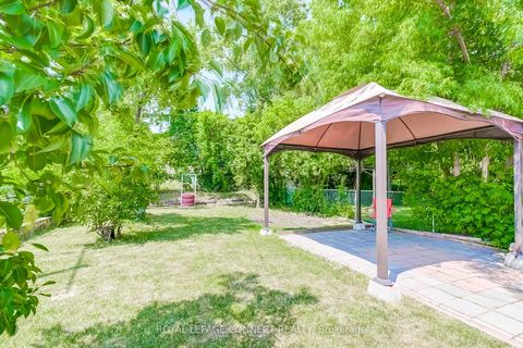 Photo 17 at 1478 Lawrence Avenue W, Maple Leaf, Toronto
