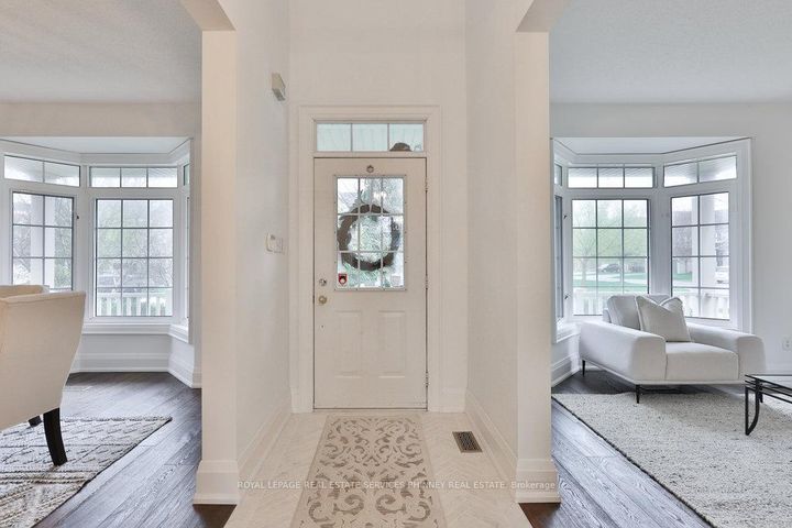 Photo 2 at 958 Irish Moss Road, Meadowvale Village, Mississauga