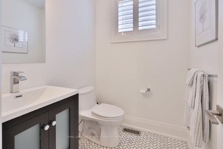 Photo 16 at 958 Irish Moss Road, Meadowvale Village, Mississauga