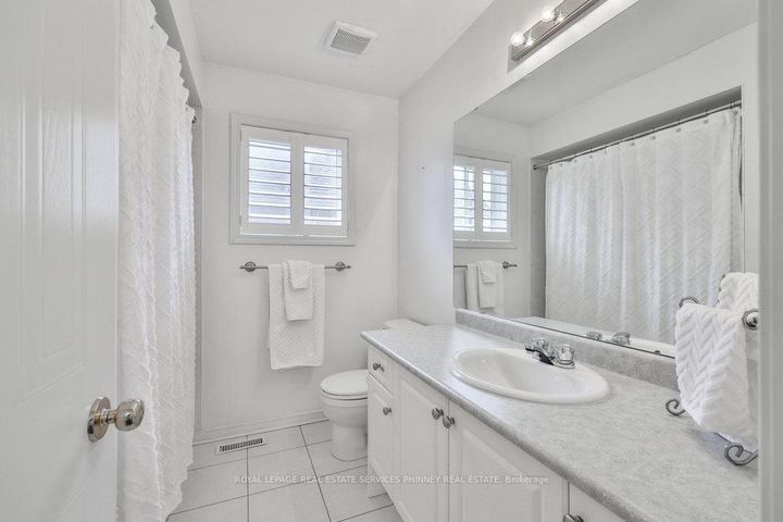 Photo 24 at 958 Irish Moss Road, Meadowvale Village, Mississauga