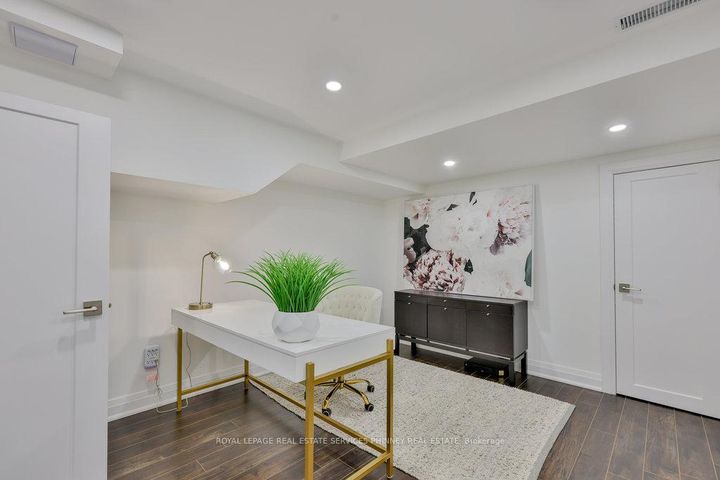 Photo 32 at 958 Irish Moss Road, Meadowvale Village, Mississauga